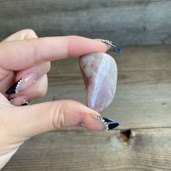 PINK Amethyst Tumbles x3 - Picture 5 of 6